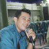 wawan_song_in_batroom