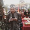 SENIMAN LOKAL